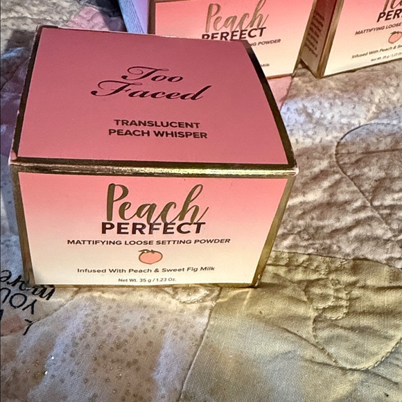 Too Faced Peach Perfect Loose Setting Powder - Translucent Peach Whisper - Picture 1 of 1